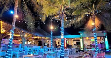 NY Beach Club на пляже Най Ян в Пхукете: живая атмосфера и огненное шоу, где отличные коктейли и внимательный персонал превращают вечер в событие