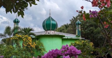 Masjid Al Hidaya | مسجد в Tha Chatchai — небольшая спокойная мечеть на южной окраине, дорожная оаза для короткой остановки и вкусного недорогого халяль‑обеда