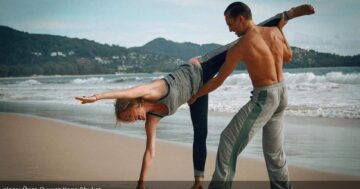 Йога Пхукет Yoga Phuket: вечерние занятия с мастером Денисом три раза в неделю — онлайн и на пляже, атмосфера закатов, адаптация под уровень
