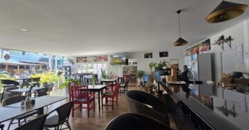 Florence Wine&Spirits — секретная находка для любителей вина: большой выбор бокалов, удивительно большие свиные отбивные и душевный хозяин