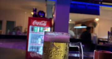 Asia Bar в Раваи — где за дешёвое пиво и хэппи-ауер вас встретят приветливые барменши, чистота и игры у стойки, но пицца может разочаровать