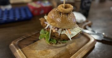 Big Boys’ Burger Club — Камала: легендарные бургеры и исключительный сервис, превращающий ужин в Пхукете в семейный праздник с играми и безглютеновым меню