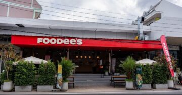 Почему семьи в Пхукете встают в очередь в Foodee’s Phuket: порции огромные, готовят за 10 минут, персонал дружелюбен — родительский лайфхак