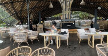 Как получить максимум в Tree Bay Clubhouse: секреты инсайдера о брони лучших столов на закат, когда брать только напитки и как не переплатить