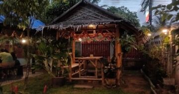 ร้านอาหารครัวบ้านสวน: местные набиваются, еда аутентична и хвалят, но приготовление и сервис то блистают, то рушат вам весь вечер