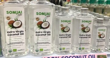 Giant Pharmacy на Karon Beach работает ежедневно 9:00–23:00 — большой выбор и выгодные цены на подгузники, но клиенты жалуются на грубость и ошибки при выдаче лекарств