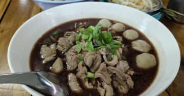 Секрет местных: старинный ресторан с домашними фрикадельками, приходи до обеда — после наплыв и бульон может разочаровать