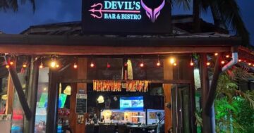 Devils Bar Kamala — местный бар с дружелюбным персоналом, живой музыкой, недорогими напитками и фирменным Sunday roast, куда хочется возвращаться