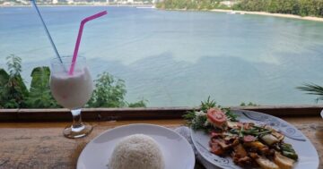 Coconut Heaven на Patong Beach — бар с видом, где можно наблюдать купающихся слонов и наслаждаться вкусной недорогой кухней у залива