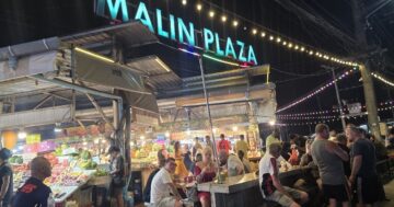 Malin Plaza в Пхукете: оживлённый гастрономический рынок с огромным выбором свежей тайской уличной еды, манго-стики райс и кокосы — обязателен к посещению