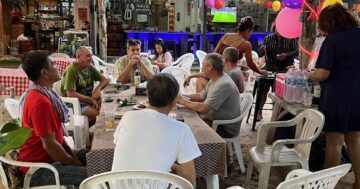 Sang see Bar and Resteraunt в Nai Yang — пляжный оазис с непринуждённой атмосферой, дружелюбным персоналом и мастеровыми коктейлями, за которыми возвращаются гости