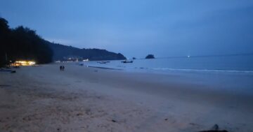 High Five Bar на Nai Yang Beach в Phuket — местный хит с большим выбором напитков, дружелюбным персоналом и живой музыкой до поздна