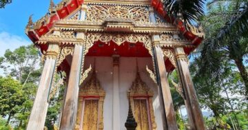 Wat Muang Mai: тихий местный храм с дружелюбными монахами, медитативной атмосферой и изящными декорациями — идеальное место для спокойной прогулки и знакомства с буддизмом