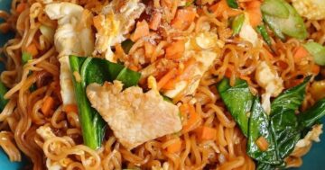 Tangmos restaurant: почему это простое семейное место с уличной готовкой и улыбками даёт лучшую зелёную карри, которую игнорируют туристы