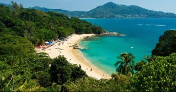 Yae Beach в Пхукете — красивая, но обманчивая: скалистый вход и отливы мешают купанию; как пройти по скрытой тропе и выбрать лучшее время