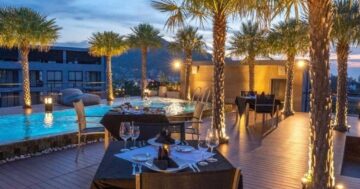 Sky Club Cocktails Restaurant & Bar в Камале: панорамный вид на пляж и огни моря, делающий каждый вечер романтичным и вкусным