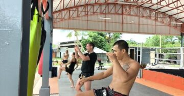 Emerald Muay Thai gym в Раваи Пхукет — новый просторный зал у Rawai Beach с про‑тренерами и индивидуальным подходом для всех уровней, открыт пн–сб 8:00–18:00