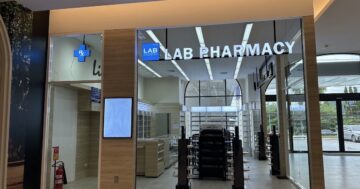 LAB Pharmacy в Chic Republic Phuket — дружелюбные фармацевты, профессиональные советы и широкий ассортимент лекарств и товаров