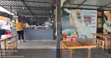 Секрет в Пхукете: ресторан где дешёвая еда пробивает по качеству, пельмени лучше среднего а лимонный айс‑чай заставит возвращаться ежедневно