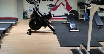 Studio X Fitness в Ката Бич – скрытая находка: чистый, недорогой зал с программами, прачечной, удобным графиком и дружелюбным персоналом