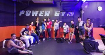 The Airport Gym — по-настоящему хорошо оснащённый зал с современным кардио и тяжёлыми снарядами, открыт ежедневно 7:00–22:00, но разовый вход дорог
