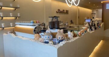 Крошечное кафе с минимализмом и сотней фотоуголков, приветливым персоналом и таким кофе в Пхукете, что все любимые места выглядят блекло