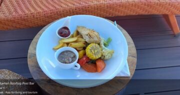 Andaman Rooftop Pool Bar — вид и happy hour 15–17, вкусная еда от Flamingo и крошечный бассейн только для гостей: когда идти и чего остерегаться