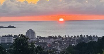 Как найти скрытую террасу Pensook View Cafe и сэкономить: когда приходить, что заказывать и как получить вид на закат за копейки