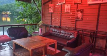 ร้านวัยรุ่น เบียร์วุ้น (Wai Yun Beer) — идеальное место для расслабления: красивая уютная атмосфера, вкусная еда и недорогое пиво для вечера с друзьями