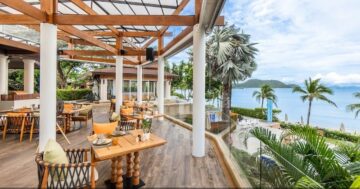 Как выжать максимум из ужина в Tamarind Phuket: просите Нэн, берите Pomelo Salad и Black Grouper, просите мягкую остроту, бронируйте ради заката и саксофона