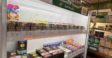 Morya Pharmacy тридцать четыре Patong — в Патонге дружелюбный англоговорящий персонал и честные цены с ценниками, проверенный выбор лекарств