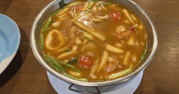 Как сэкономить в Tom Yum Restaurant: просите без острого, не переплачивайте за рис, берите комплиментный арбуз и попробуйте ананасовый рис