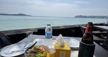 Salaloy Seafood у моря: всё как в инста — вид и свежая рыба, но большие порции растут рисом, за лёд берут деньги и вкус не всегда оправдывает