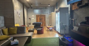 U Bar Haad Rin — арт-бар для бэкпекеров: дружелюбный владелец по‑английски, отличные коктейли и место встреч перед Full Moon