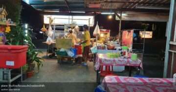 Почему семьи в Пхукете тайно бегут в этот ресторан: дружелюбный хозяин, коты, свиная рулька и мгновенное обслуживание без очереди