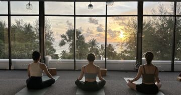 Phuket All Yoga в Пхукете — занятия с видом на океан и внимательными инструкторами, которые помогают новичкам освоить сложные асаны и почувствовать магию