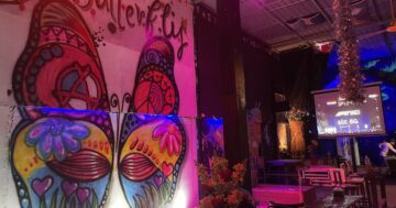 EasyBar на пляже: маленький дружелюбный бар с хозяином, доброжелательным персоналом и атмосферой для расслабленного вечера у воды