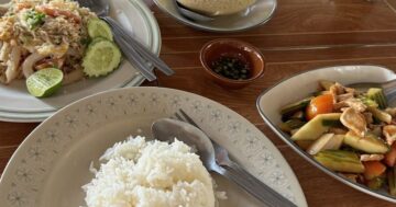 Скрытый храм настоящего тайского вкуса на Раваи: грубоватая хозяйка, простая еда, фанаты возвращаются снова — туристы упускают лучшее
