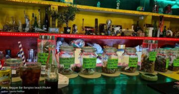 Reggae Bar Bangtao Beach Phuket предлагает аутентичную тёплую регги‑атмосферу: живая музыка, дружелюбный хозяин, еда и ощущение семьи