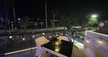 Blue Bistro and Bar в Пхукете — всегда отличная еда и дружелюбный сервис, уютная атмосфера и терраса с видом, идеальная для романтического ужина