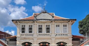 Phuket Thai Hua Museum в старом городе Пхукета — небольшой, но глубоко трогательный музей китайско‑тайской истории в прекрасно сохраненном сине‑португезском доме
