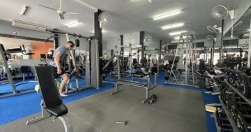 Porky’s Gym & Fitness Studio — недорогой старомодный зал с полотенцем и кондиционером или опасность из‑за неисправных тренажёров и грубого владельца?
