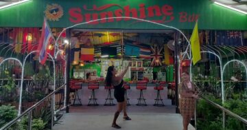 Sunshine bar в Раваи Пхукет — почему это любимое леди бой кабаре для тех, кто жаждет большой тусовки, парковки и веселья, но стоит остерегаться навязывания напитков