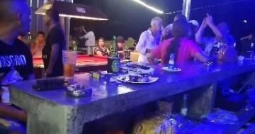 Coyote Bar Restaurant By Mister Grill в Kathu — уютный скрытый бар с искренним сервисом и дружелюбной атмосферой, любимый англо‑ и франкофонными гостями