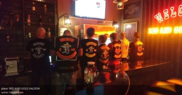 RED AND GOLD SALOON — бар с непринуждённой атмосферой, улыбчивыми барменами и живой музыкой по выходным; идеальные коктейли для расслабленного вечера