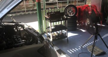 Infinity Car service ремонт авто с противоречивыми отзывами: одни отмечают компетентных механиков и честные цены, другие жалуются на некачественный ремонт и завышенные счета